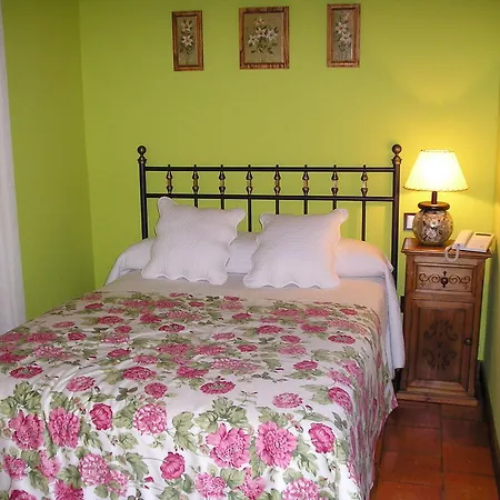 Hotel Rural Sierra De San Pedro 3*